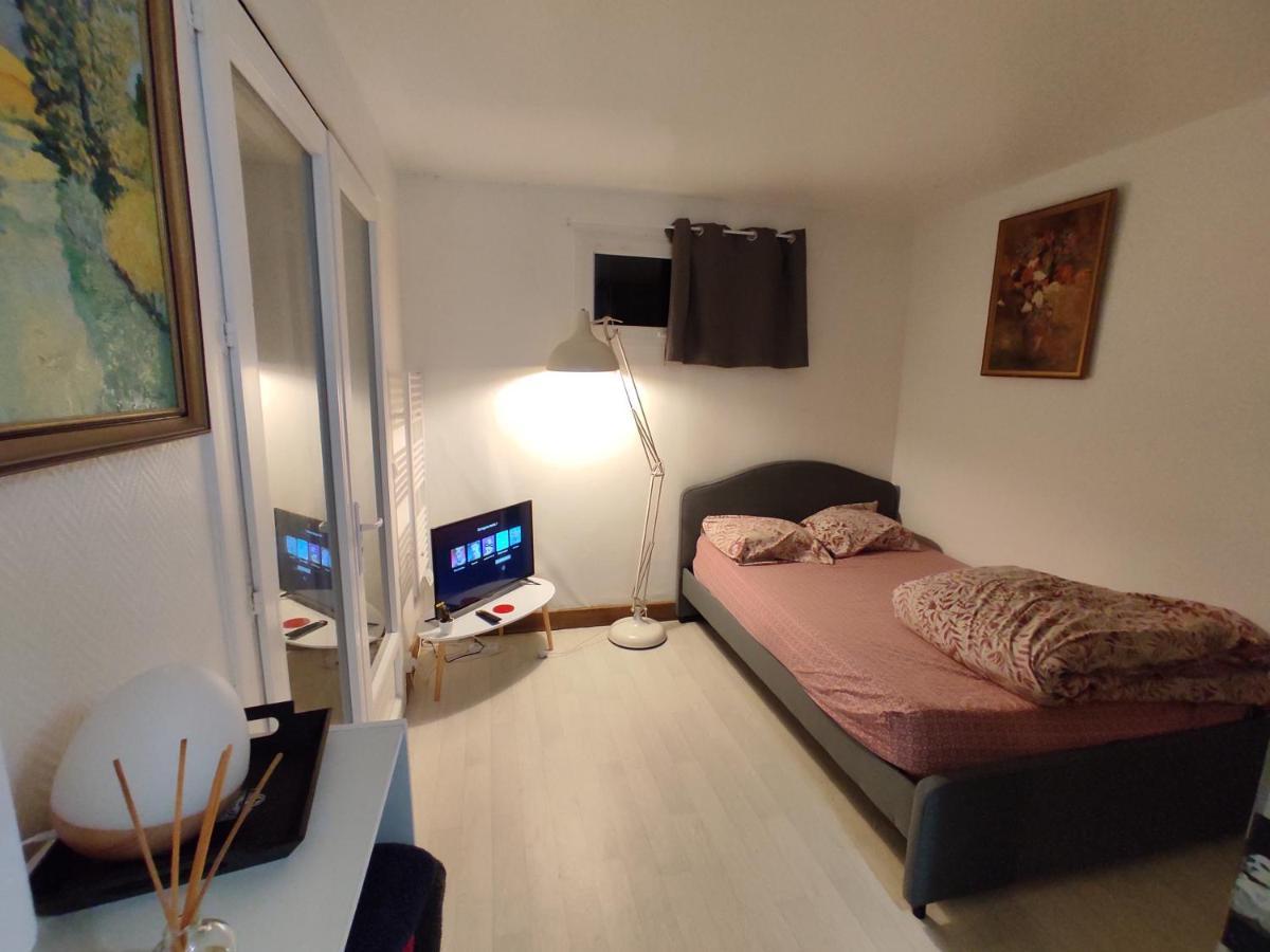 Studio Marjorie Indep. Dans Maison Particuliere Merignac  Exterior photo